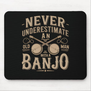 Unterschätzen Sie niemals einen alten Mann mit ein Mousepad