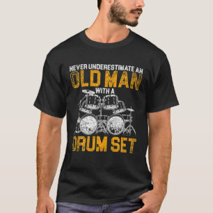 Unterschätzen Sie niemals einen alten Mann mit ein T-Shirt