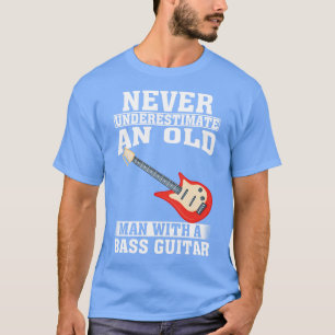 Unterschätzen Sie niemals einen alten Mann mit ein T-Shirt