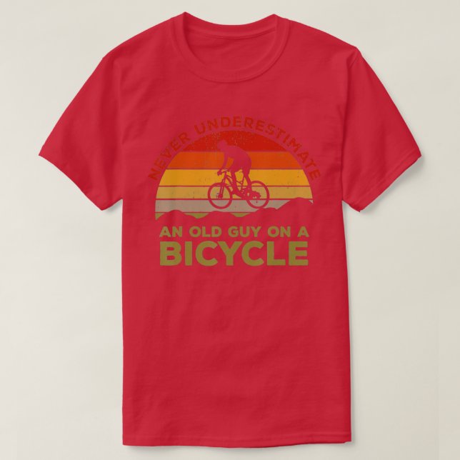Unterschätzen Sie niemals einen alten Typ auf eine T-Shirt (Design vorne)
