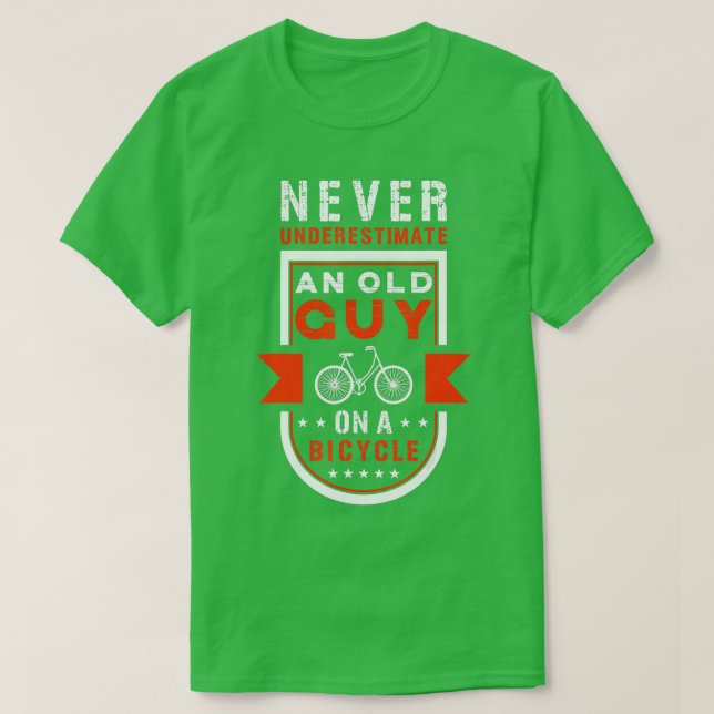 Unterschätzen Sie niemals einen alten Typ auf eine T-Shirt (Design vorne)