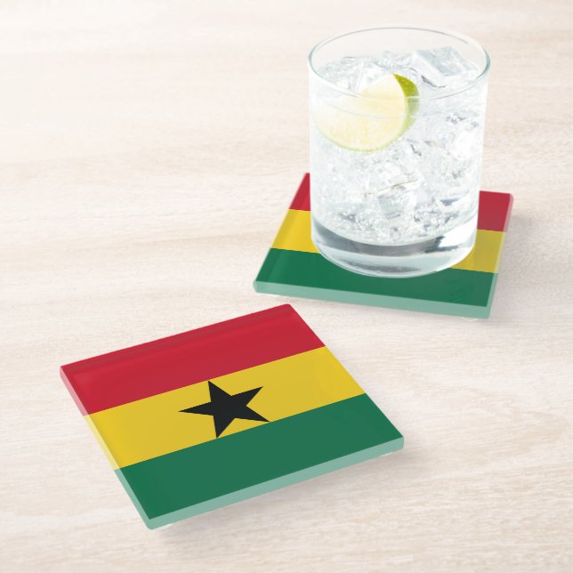 Untersetzer aus Glas mit der Flagge Ghanas (Schrägansicht)