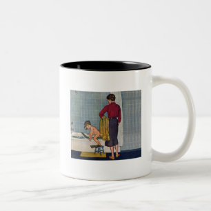 Unterwasseratemgerät in der Wanne Zweifarbige Tasse