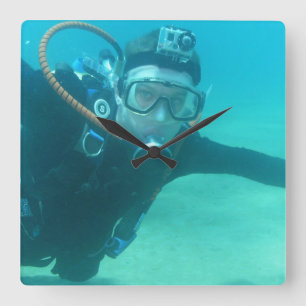 Unterwasseratemgerät Quadratische Wanduhr