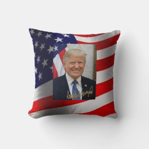 UNTERZEICHNET VON PRÄSIDENT TRUMP KISSEN