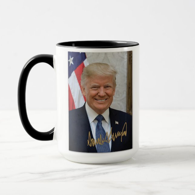 UNTERZEICHNET VON PRÄSIDENT TRUMP TASSE (Links)