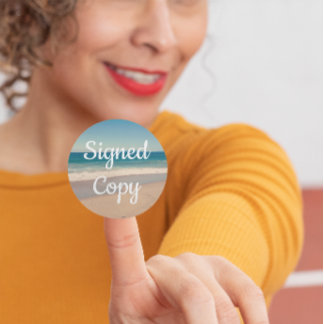 Unterzeichnete Kopie des Fotos an der Küste Runder Aufkleber