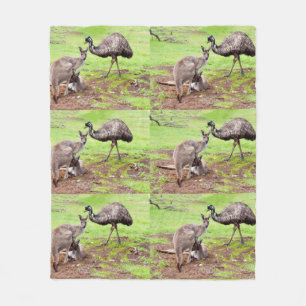 "Unwahrscheinliche Pals: The Kangaroo and Emu Frie Fleecedecke