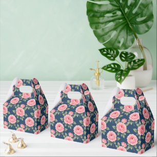Üppiges botanisches Rosenmuster in Rosa Geschenkschachtel