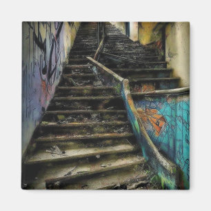 Urban Art auf Treppe verlassenes Gebäude Magnet