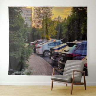 Urban Dusk Tapestry von Sotnichenko – Anpassbar Wandteppich