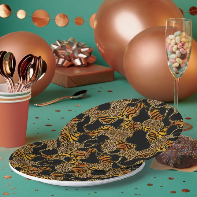 Urban Jungle Animal Print On Black Pappteller (Multi)