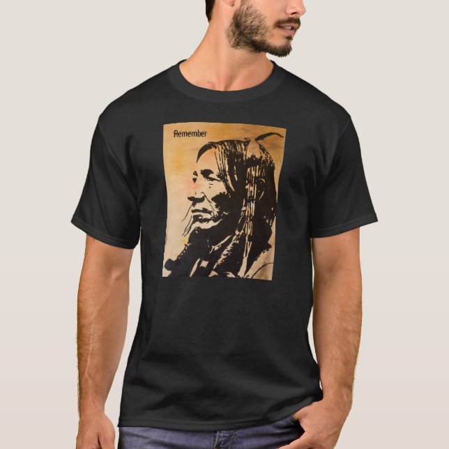 Ureinwohnervorfahrnt-shirt "erinnern sich". T-Shirt (Vorderseite)