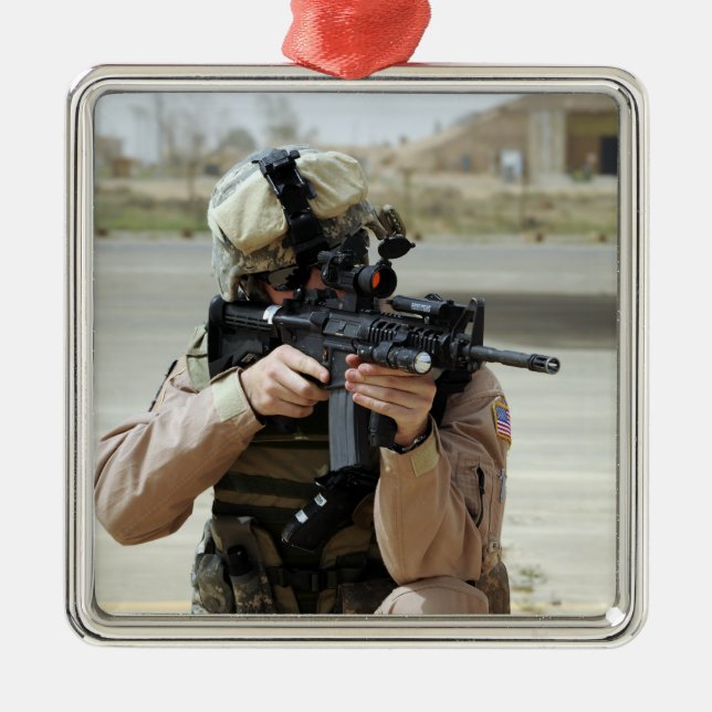 US Air Force Airman übernimmt Sicherheit Ornament Aus Metall (Vorne)
