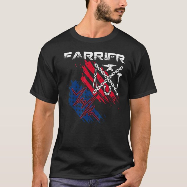 US American Flag Farrier Heartbeat Blacksmith Hors T-Shirt (Vorderseite)