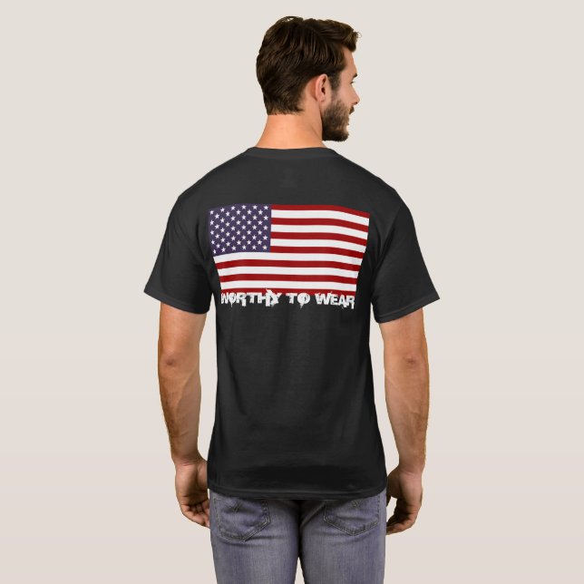US-Flagge - es lohnt sich zu tragen T-Shirt (Schwarz voll)