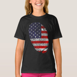 US-Flagge, Flagge der USA, Fingerabdruck unter ame T-Shirt