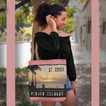 US Jungfrau Islands Sunset USVI St. Croix Tropical Tasche<br><div class="desc">US Jungfrau Islands Sunset USVI St. Croix Tropical Tote Bag hat eine Jungfrau Islands Sunset von der Insel St. Croix in der Karibik! Der Sonnenuntergang hat eine wunderschöne Palme auf dem Frederiksted Foto Fotograf ©Denise Bennerson. Es kann mit Ihren Informationen personalisiert sein.</div>