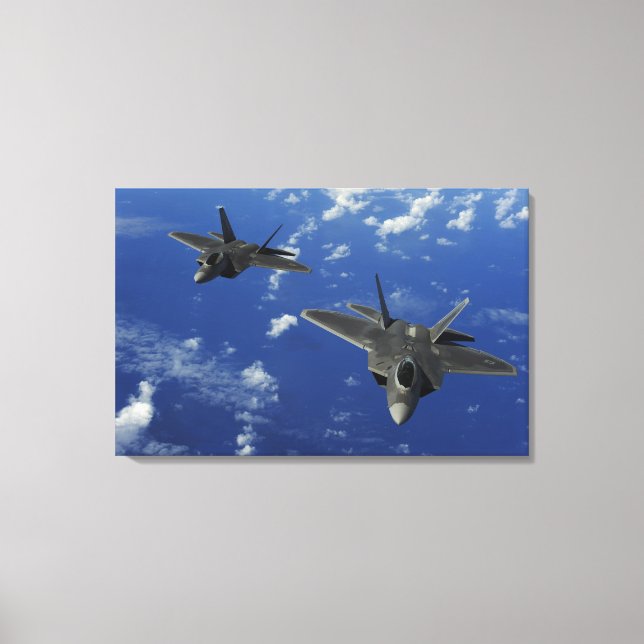 US-Luftwaffe F-22-Vergewaltiger in der Nähe von Gu Leinwanddruck (Vorderseite)