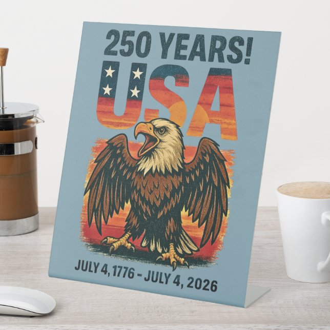 USA 250 Jahre - Patriotic Bald Eagle 4. Juli 2026 Sockelschild (In Situ)