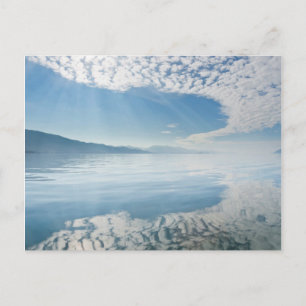 USA, Alaska, Freshwater Bay. Reflektierte Wolken Postkarte