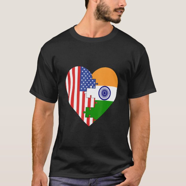 USA and India Flags Heart T-Shirt (Vorderseite)