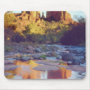 USA, Arizona, Sedona. Kathedrale Rock reflektieren Mousepad