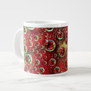 USA, Colorado, Lafayette. Wasserblasen auf Glas 3 Jumbo-Tasse