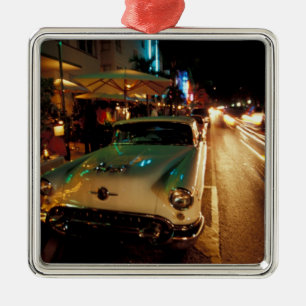 USA, FL, Miami, South Beach bei Nacht. 2 Silbernes Ornament