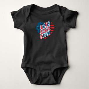 USA Flag Heart - LOVE USA EVER Baby Strampler