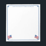 USA Flag Patriotic American Personalisiert Notizblock<br><div class="desc">Ein stilvolles Notizblock, das Sie mit Ihrem eigenen Text, einschließlich eines Namens, personalisieren können. Das Design verfügt über eine griechische Eckleiste mit Aquarellbildern der US-Flagge (diese wurden ursprünglich von mir handgemalt, bevor sie in digitale Form gescannt wurden). . Sie können die Farbe des Randes ändern (derzeit ein Mittelblau), indem Sie...</div>