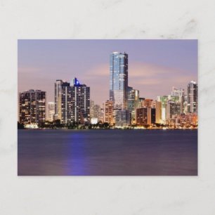 USA, Florida, Miami skyline bei Dämmerung 2 Postkarte
