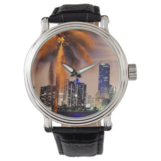 USA, Florida, Miami-Skyline bei Dämmerung Armbanduhr