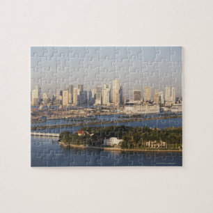 USA, Florida, Miami, Stadtbild mit Küstenlinie