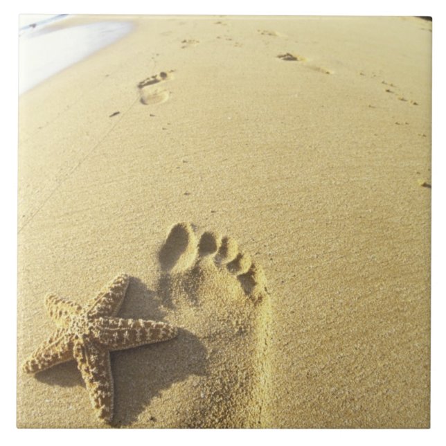 USA, Hawaii, Maui, Makena Beach, Footprint und Fliese (Vorderseite)