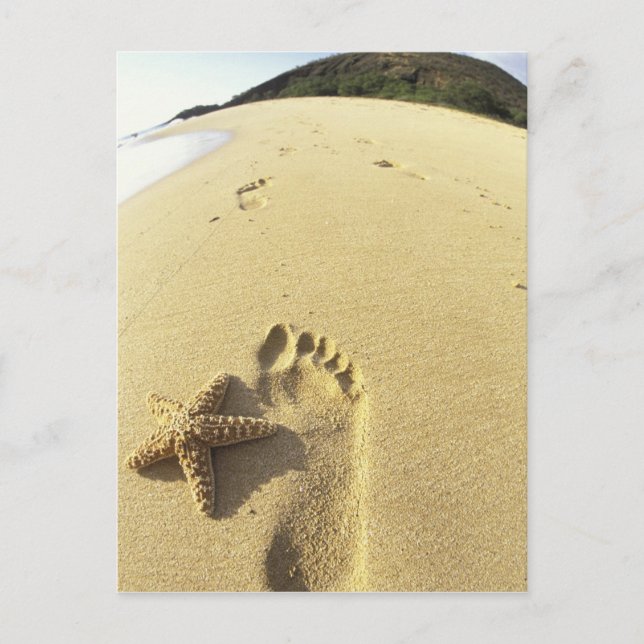 USA, Hawaii, Maui, Makena Beach, Footprint und Postkarte (Vorderseite)