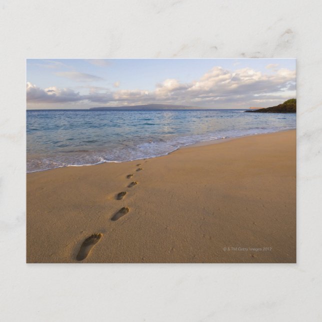 USA, Hawaii, Maui, Wailea, Fußabdrücke am Strand 2 Postkarte (Vorderseite)