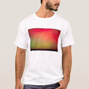 USA, Idaho. Aurora borealis, Nordlichter bei 2 T-Shirt