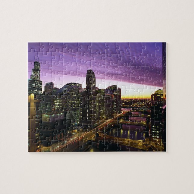 USA, IL, Chicago. Skyline von Chicago und Fluss (Horizontal)