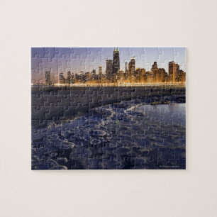 USA, Illinois, Chicago, City skyline from Lake