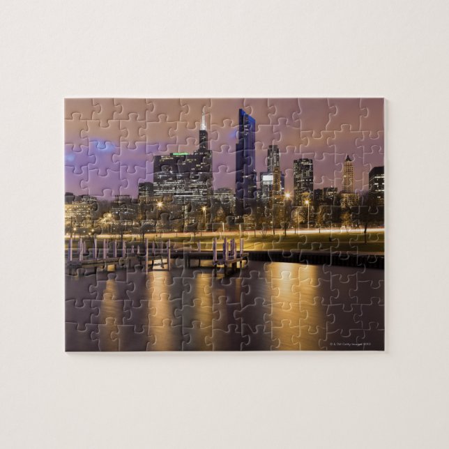 USA, Illinois, Chicago, City skyline und marina (Horizontal)