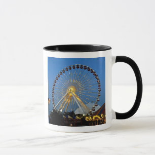 USA, Illinois, Chicago, Cityscapes, Lighted Tasse