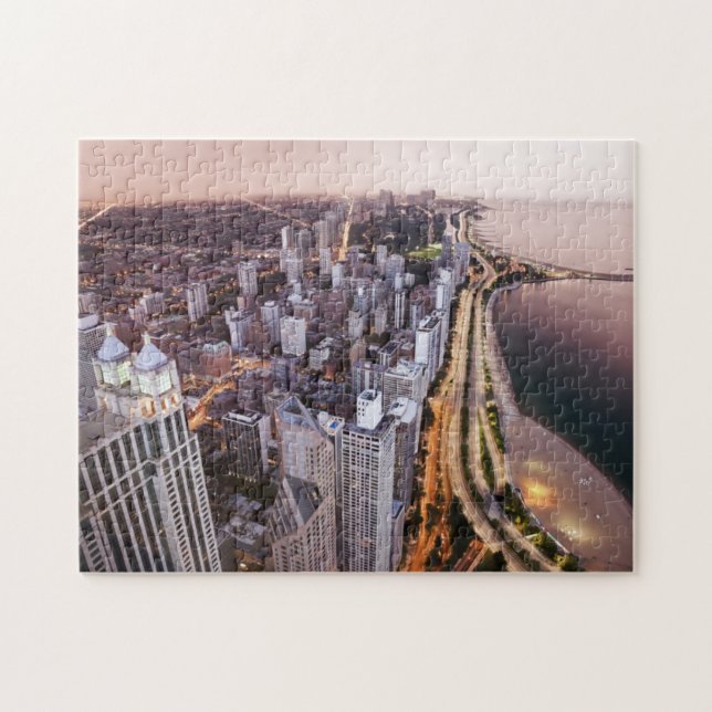 USA, Illinois, Chicago, Luftaufnahme von See (Horizontal)