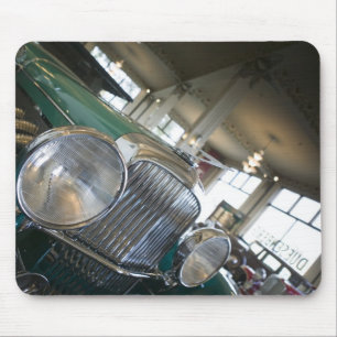 USA, Indiana, Auburn: Auburn, Cord, Duesenberg Mousepad
