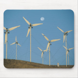 USA, Kalifornien, Altamont Pass, Windgeneratoren. Mousepad