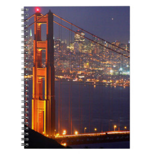 USA, Kalifornien. Golden Gate Bridge bei Nacht Notizblock