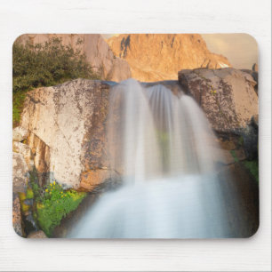 USA, Kalifornien, Inyo National Forest.Wasserfall Mousepad