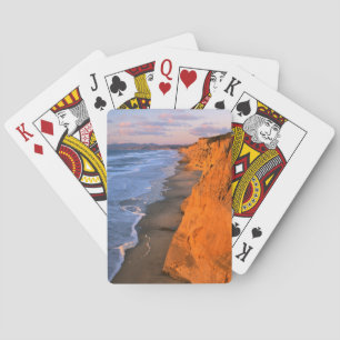 USA, Kalifornien, Klippen am Pescadero State Beach Spielkarten