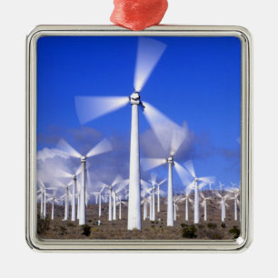 USA, Kalifornien, Mojave. Sicht auf eine Windturbi Silbernes Ornament