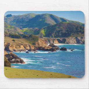 USA, Kalifornien. Panorama von Big Sur mit Bixby Mousepad
